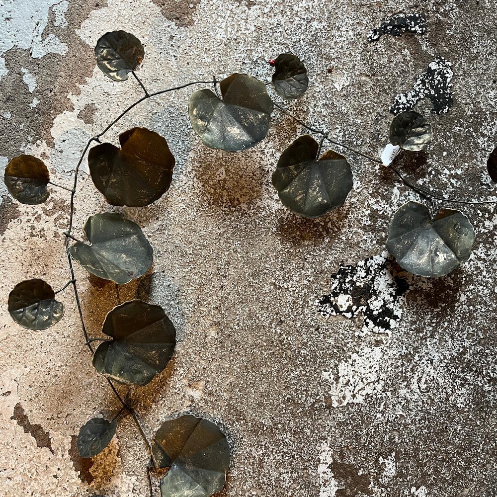 greige Metal Round Leaves Garland