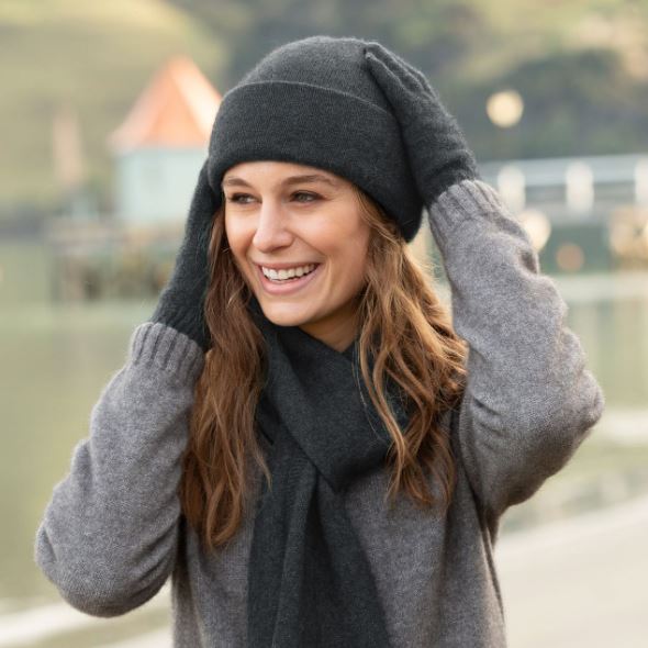 Greige Noble Wilde Plain Possum Merino Scarf