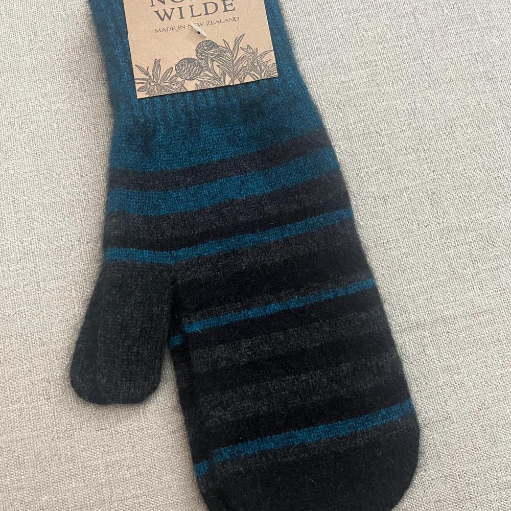 Greige Noble Wilde Possum Merino Mitten