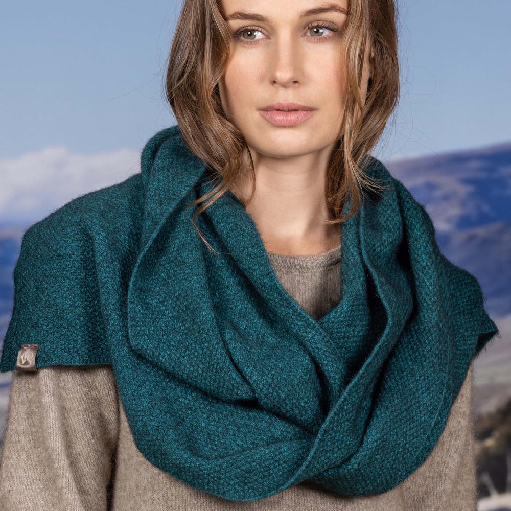 Greige Noble Wilde Possum Merino Moss Monti Scarf