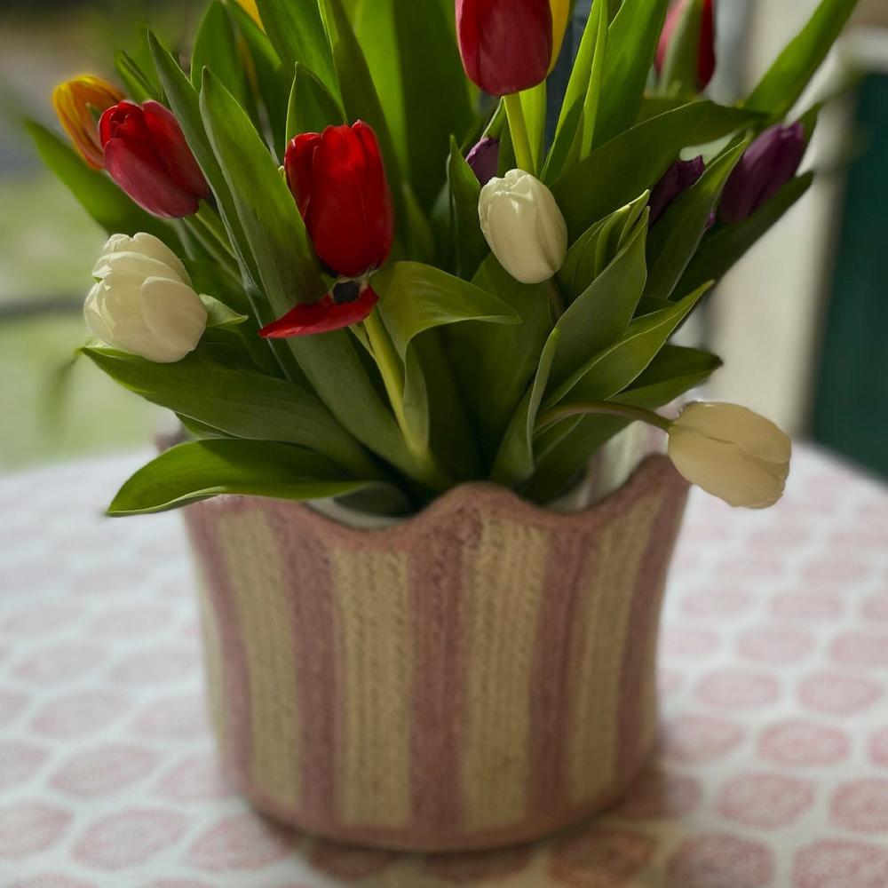 Greige Tulip Basket - Braided Rug Company - Flamingo