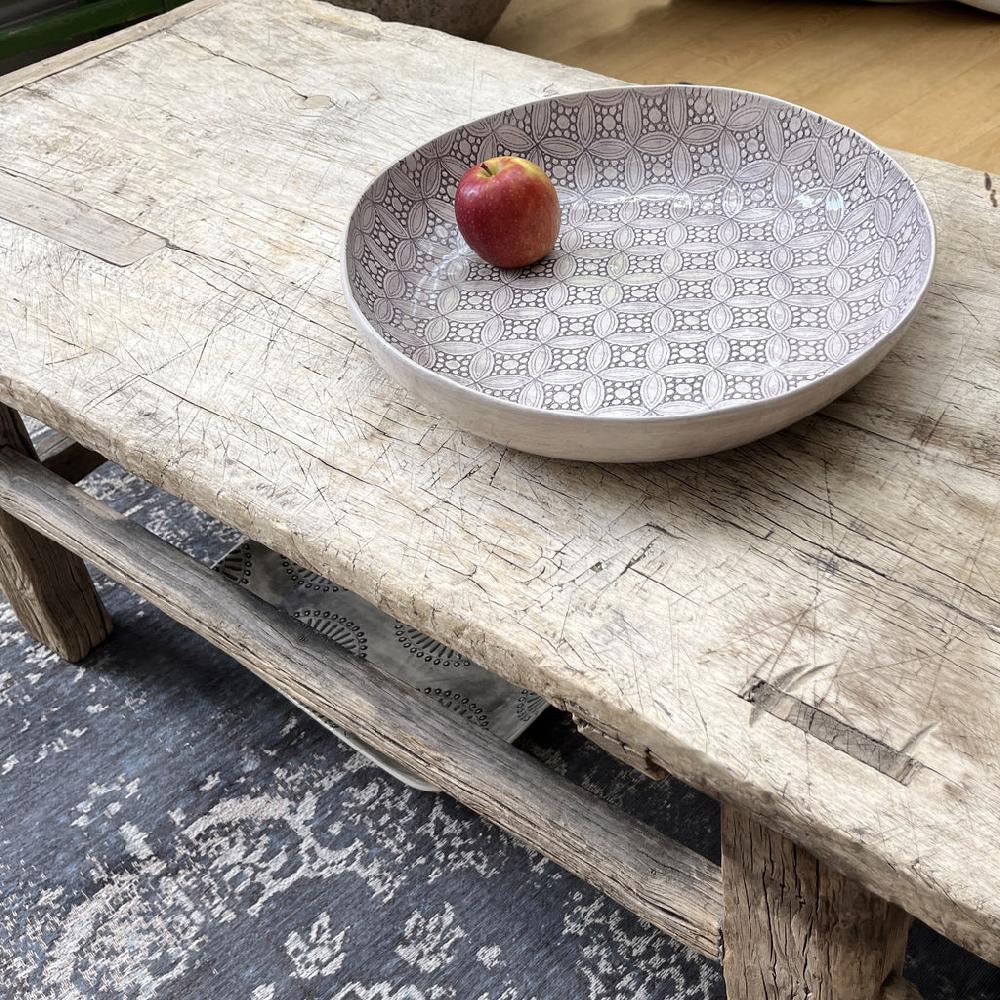 Greige Wonki Ware Large Pie Dish - Aubergine Lace