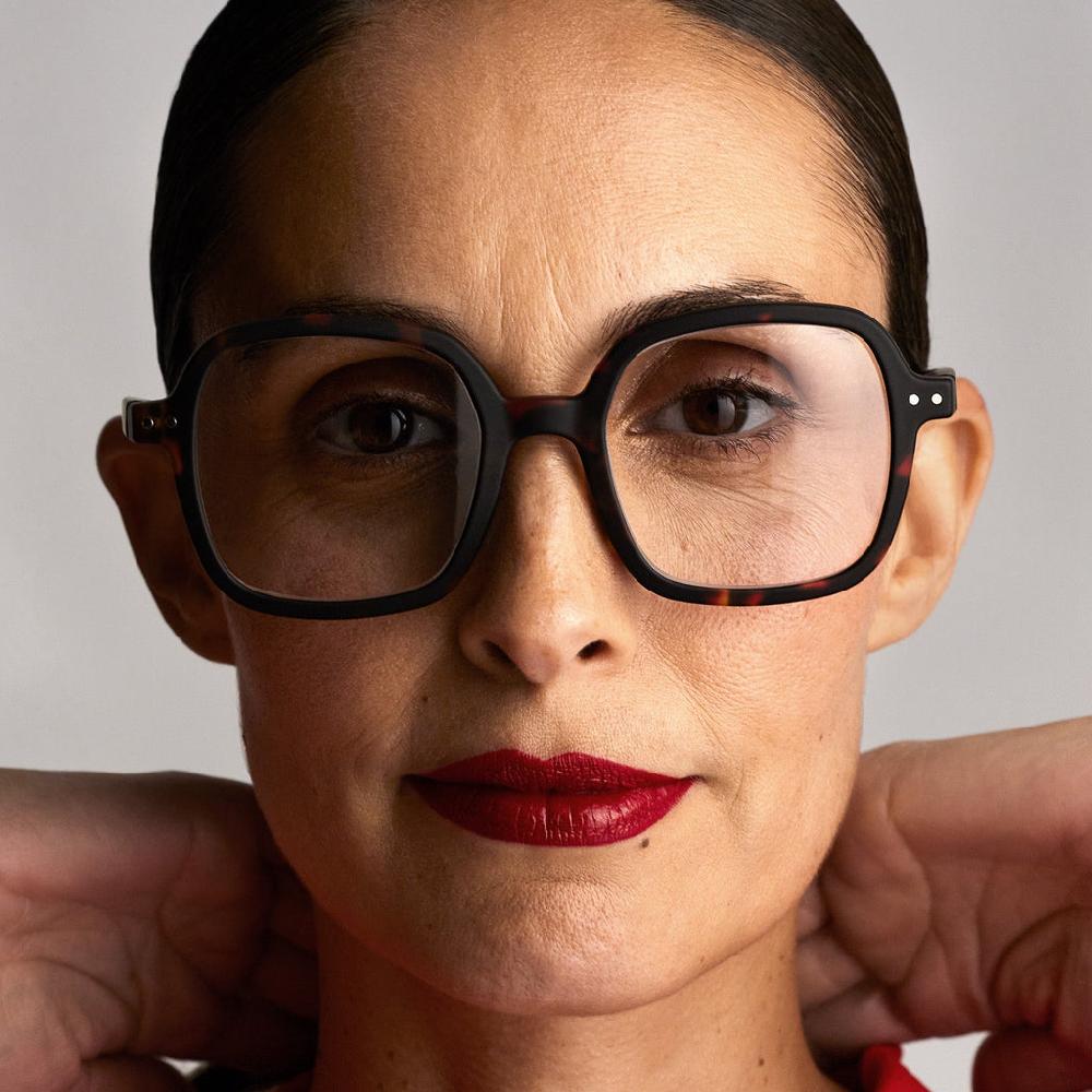 greige Izipizi Reading Glasses - Style Office - Tortoise