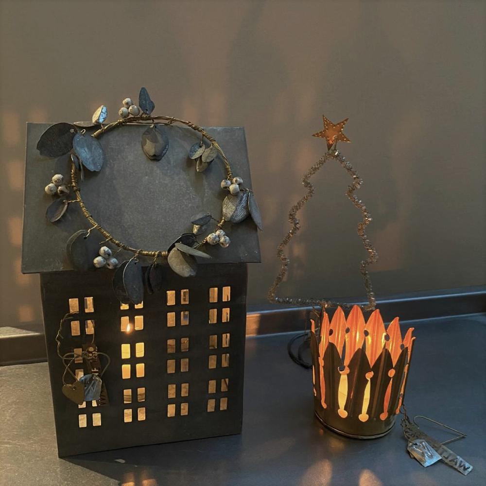 Greige Leaves And Berries Wreath Decoration - Walther & Co Denmark