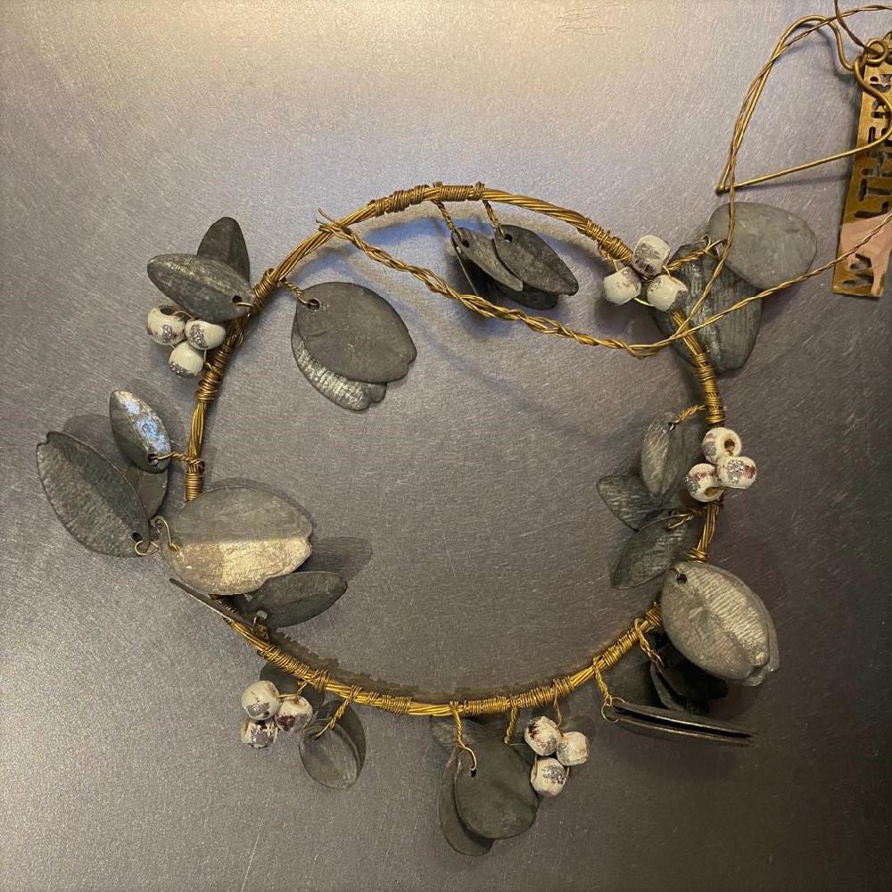 greige Leaves and Berries Wreath Decoration - Walther & Co Denmark