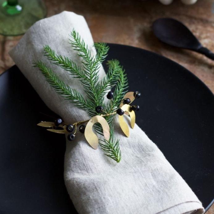 greige Mistletoe and Black Berry Napkin Ring - Set of Four