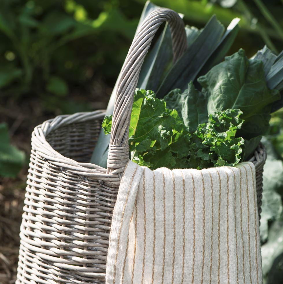 Greige Round Willow Basket -Straight Sides - With Handle