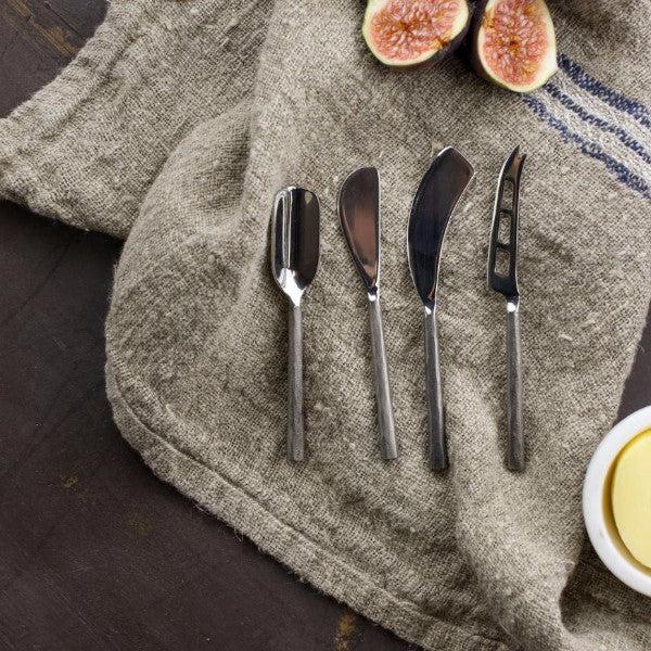 greige Set of Four Hand-Forged Cheese Knives - Brushed Silver