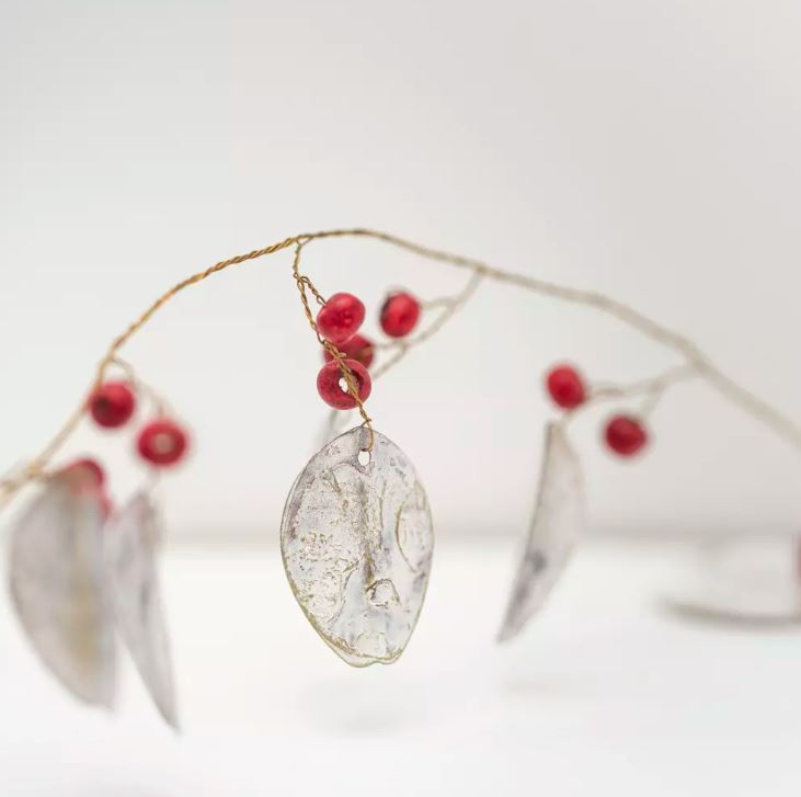 Greige White Leaves Garland With Red Wooden Berries