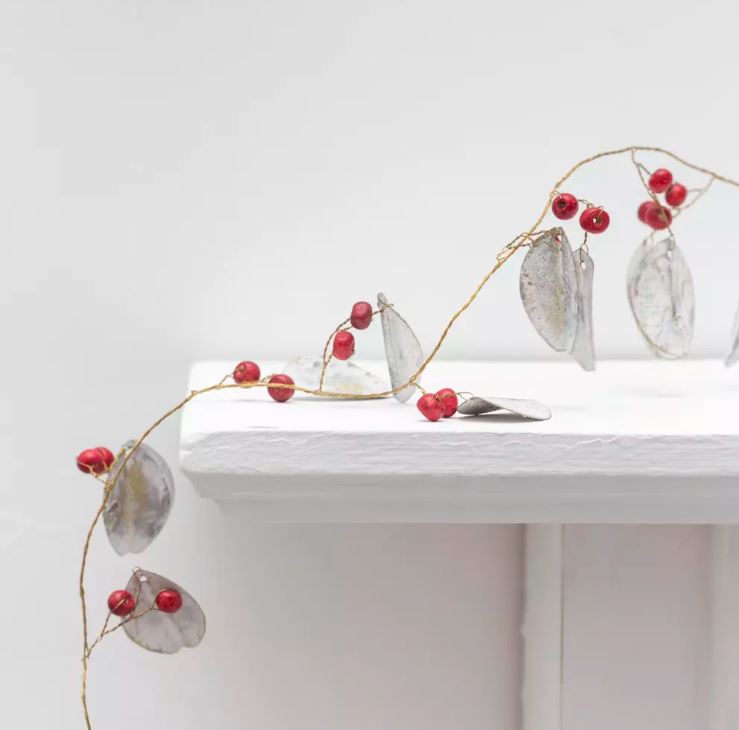 Greige White Leaves Garland With Red Wooden Berries