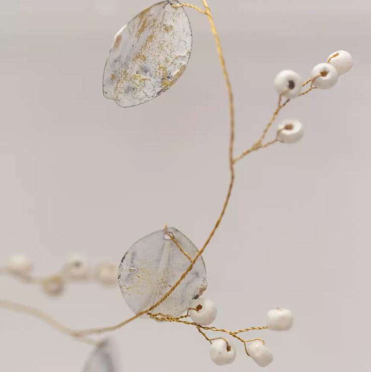 Greige White Leaves Garland With White Wooden Berries