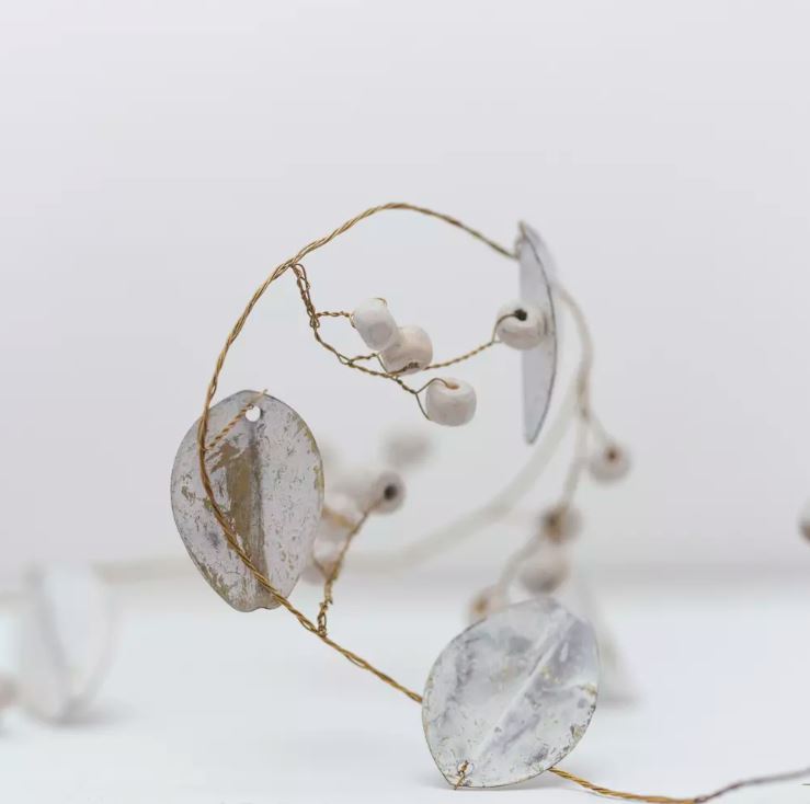 Greige White Leaves Garland With White Wooden Berries