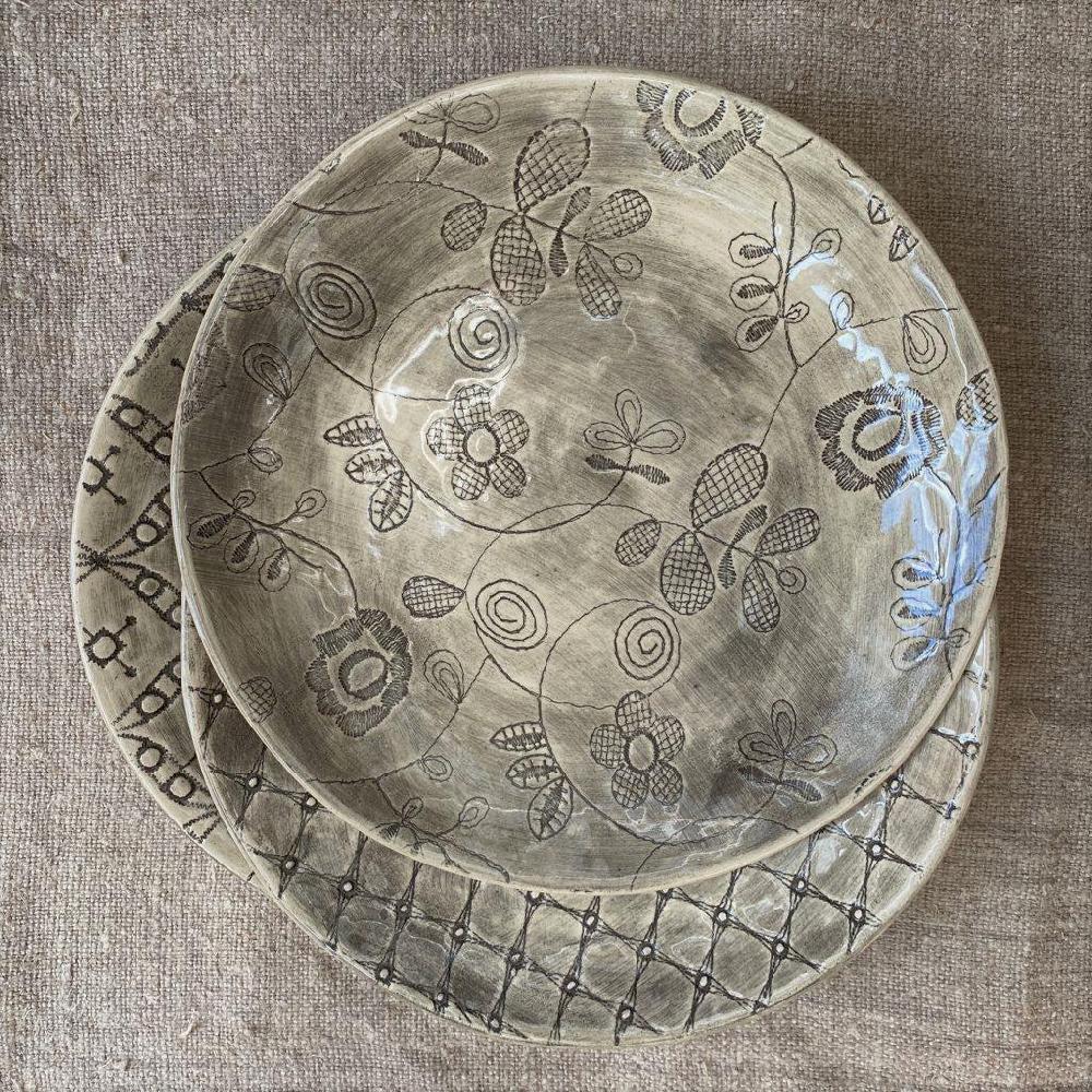 Greige Wonki Ware 23cm Side Plate - Charcoal Wash Or Lace