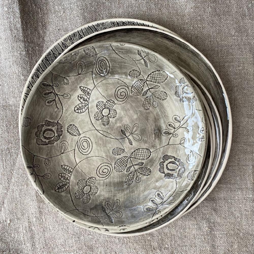 greige Wonki Ware 23cm Side Plate - Charcoal Wash or Lace