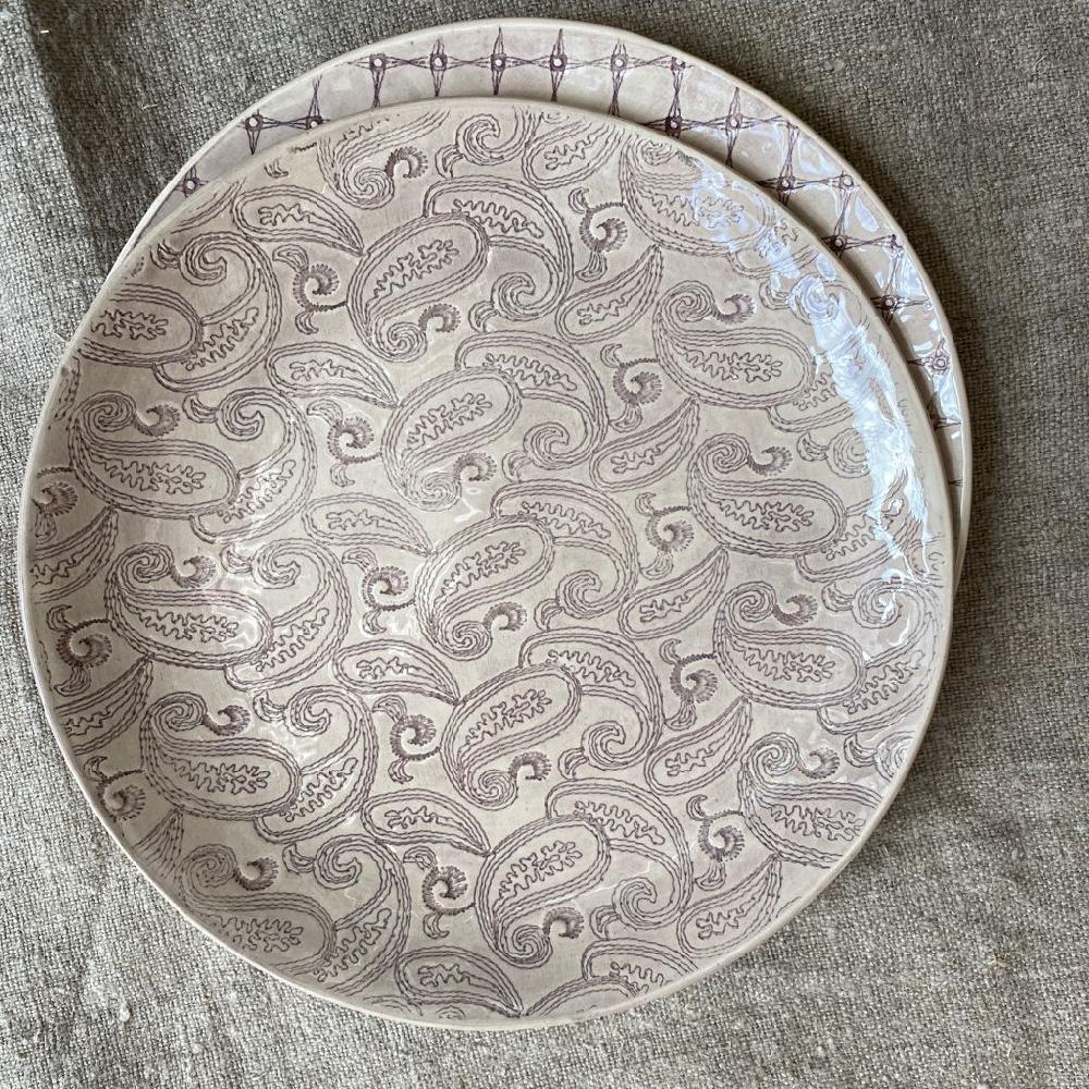 greige Wonki Ware 28cm Dinner Plate - Aubergine Wash or Lace