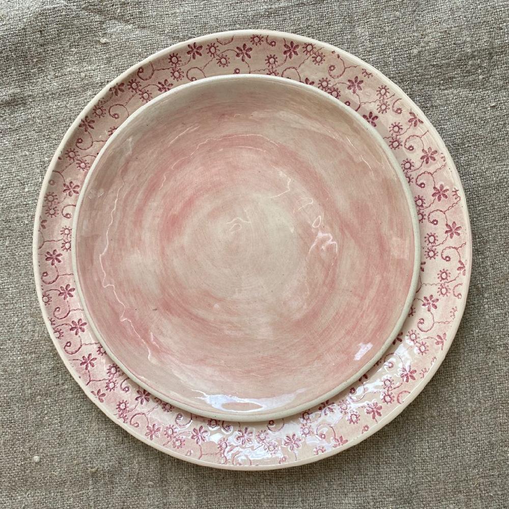 Greige Wonki Ware 28cm Dinner Plate - Pink Wash Or Lace