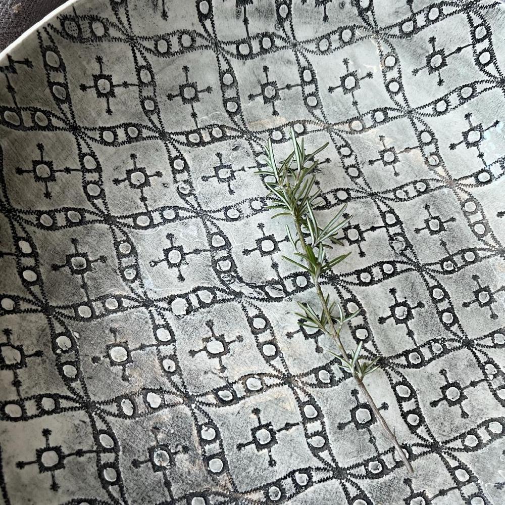 Greige Wonki Ware Large Spaghetti Bowl - Charcoal Lace