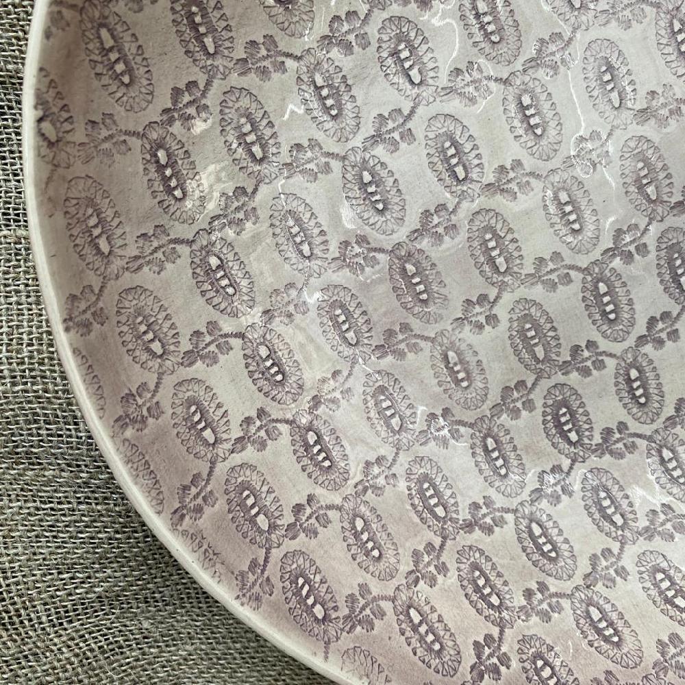 Greige Wonki Ware Medium Spaghetti Bowl - Aubergine Lace