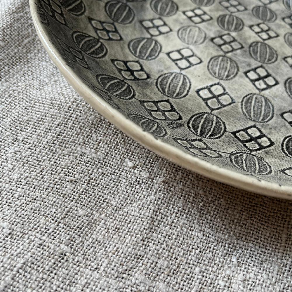 Greige Wonki Ware Medium Spaghetti Bowl - Charcoal Lace