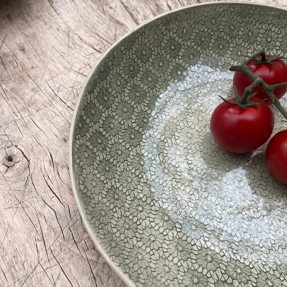 Greige Wonki Ware Medium Spaghetti Bowl - Dark Green Lace