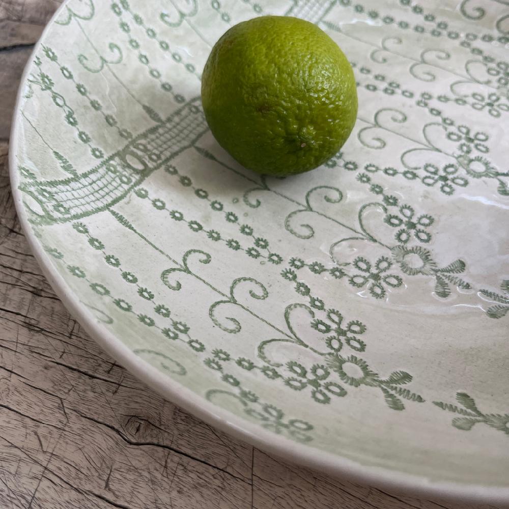 Greige Wonki Ware Medium Spaghetti Bowl - Spearmint Lace