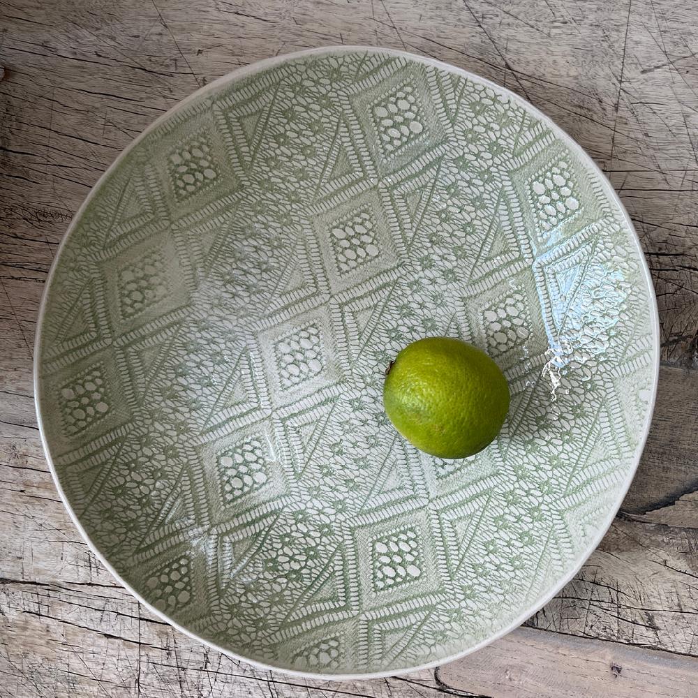 Greige Wonki Ware Medium Spaghetti Bowl - Spearmint Lace