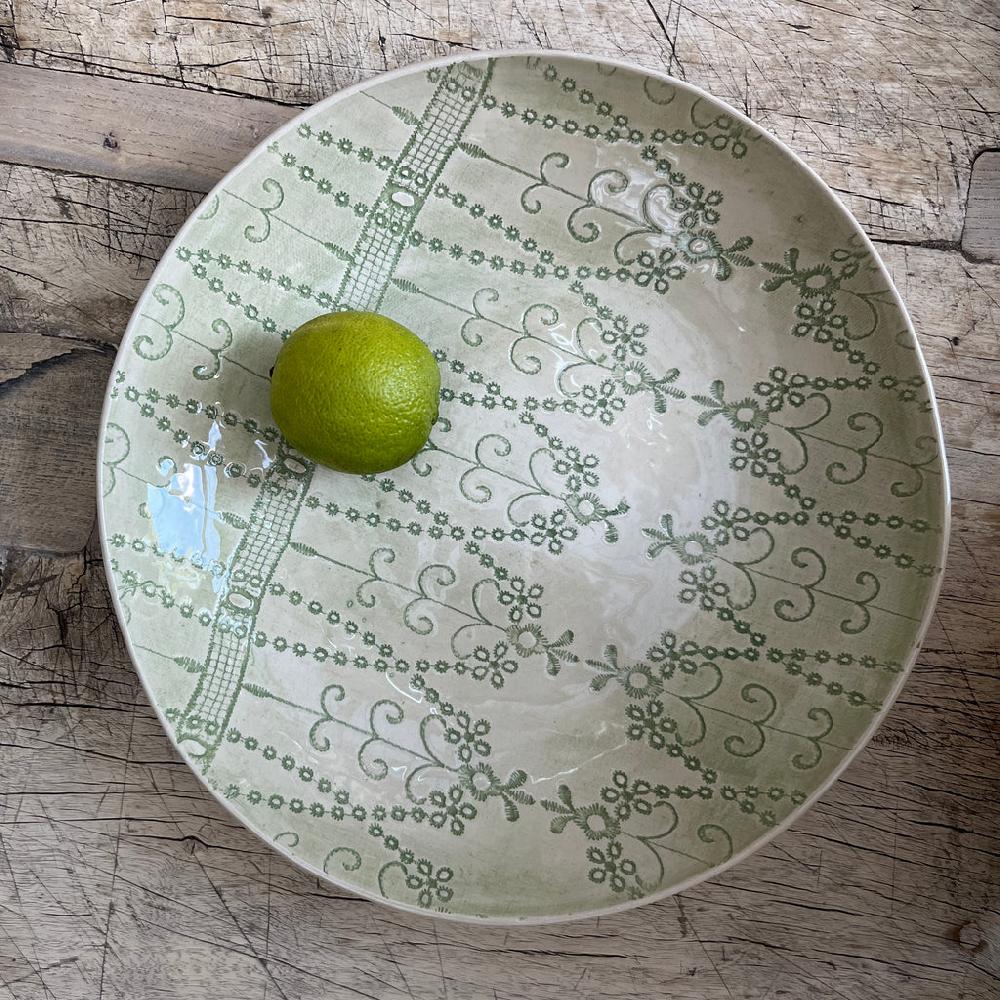 Greige Wonki Ware Medium Spaghetti Bowl - Spearmint Lace