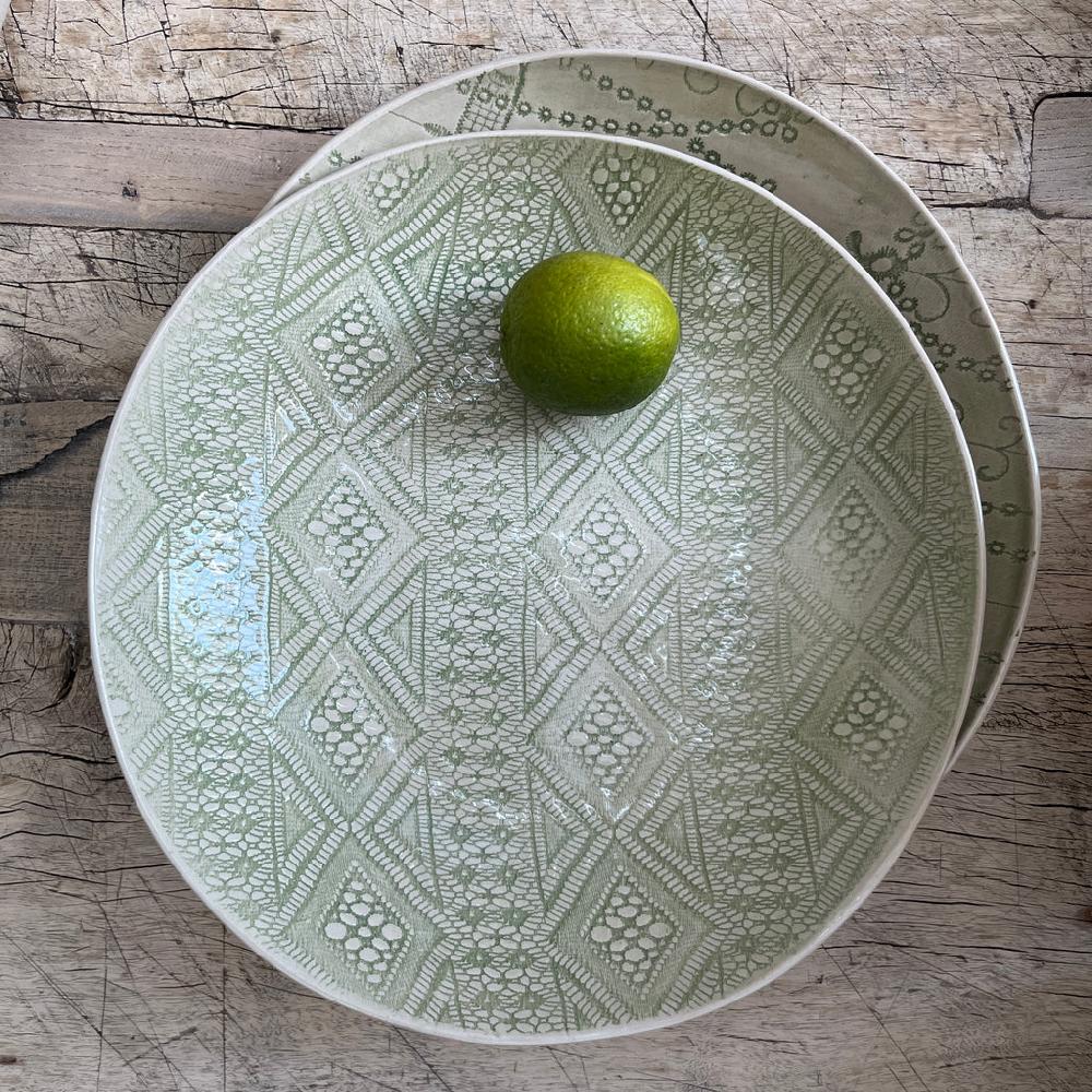 greige Wonki Ware Medium Spaghetti Bowl - Spearmint Lace