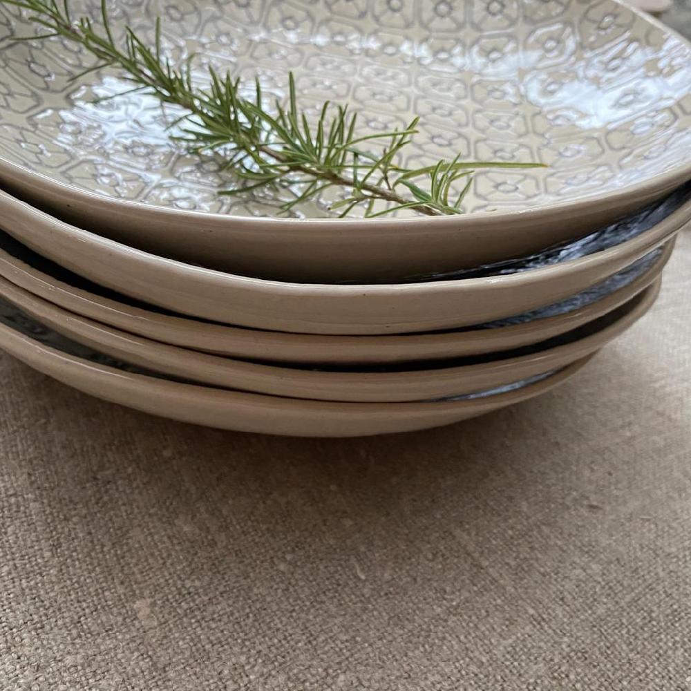 greige Wonki Ware Medium Spaghetti Bowl - Warm Grey Lace