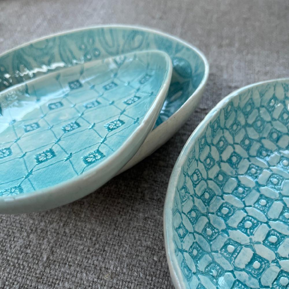 Greige Wonki Ware Sushi Or Tapas Dish - Turquoise Lace