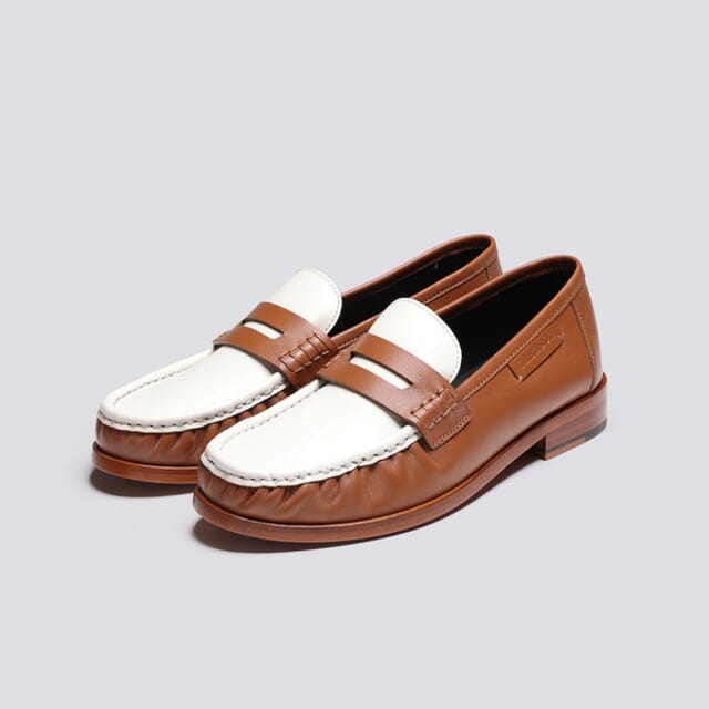 Grenson Susanna | Womens Moccasin Loafers In Tan And White
