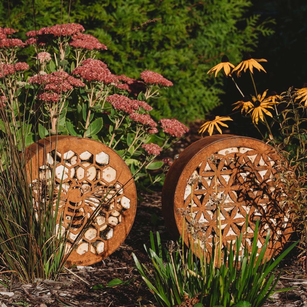 Grillsymbol Petteri Wiimaa Insect Hotel Bee-S