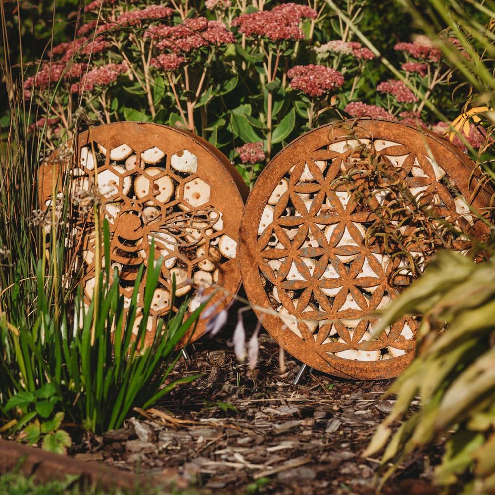 Grillsymbol Petteri Wiimaa Insect Hotel Flower Of Life-M