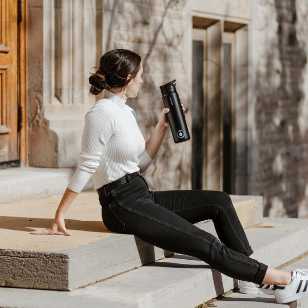 Grosche CHICAGO STEEL Insulated Water Bottle With Infuser Travel Flask Tea Bottle With Chug Lid 32oz