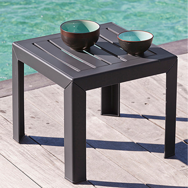 Grosfillex Bahia 16"x16" Low Table