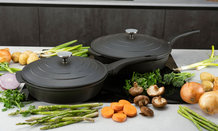 Grunwerg Commichef Cast Aluminium 32cm All-In-One-Pan - Black
