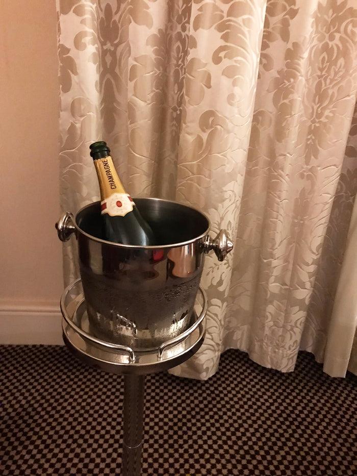 Grunwerg Round Champagne Cooler With Stand