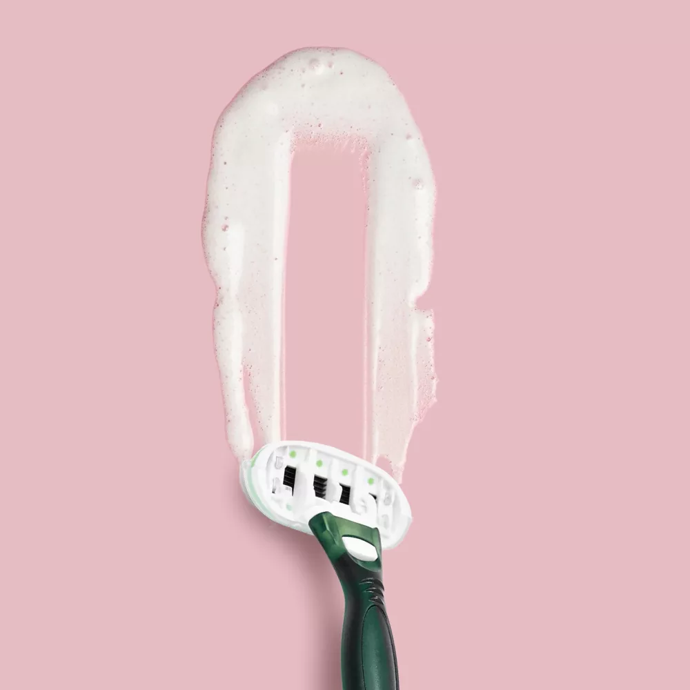 Grüum. Löra Shaving Starter Kit: Body