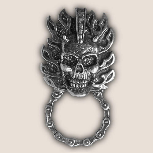 guardian bell GP13 - Flaming Skull Sunglass Pin