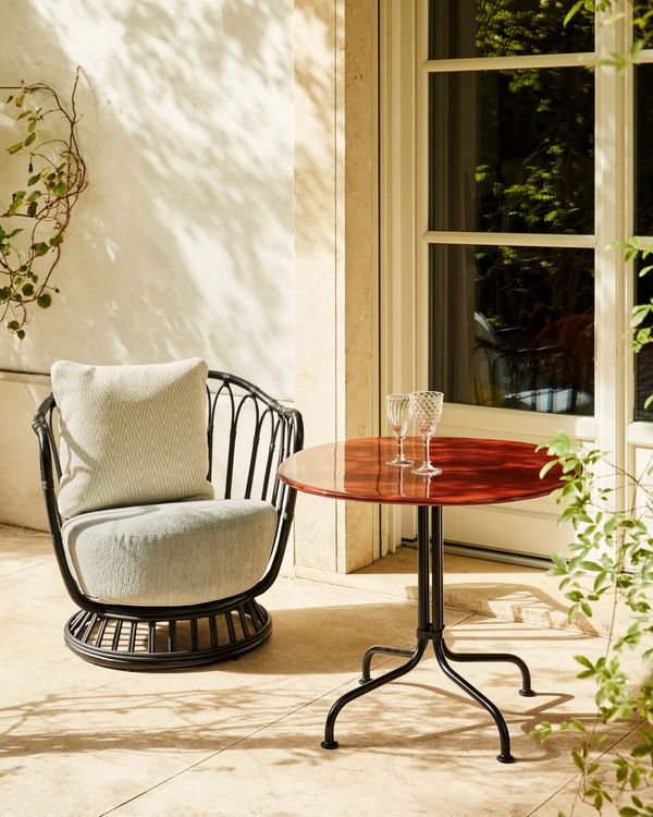 Gubi GRACE OUTDOOR LOUNGE CHAIR