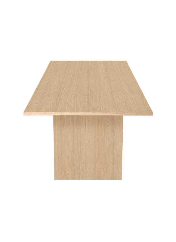 Gubi Private Dining Tables