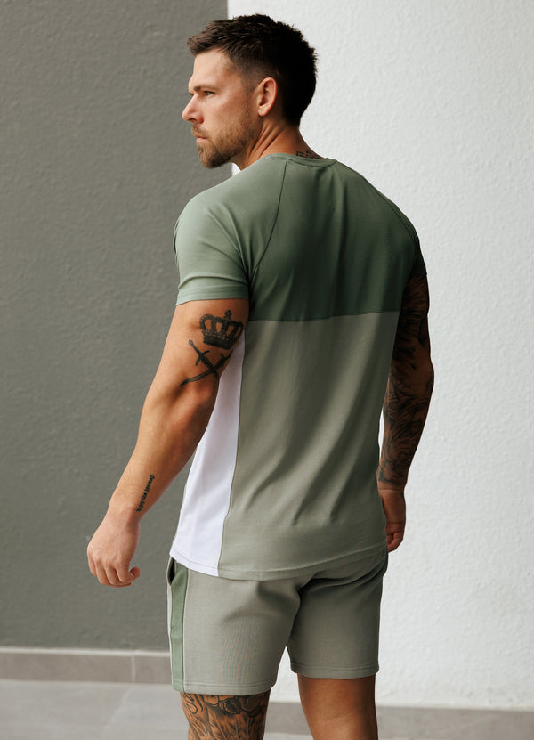 gym king Contrast Panel Tee Fern Green/Soft Khaki/White