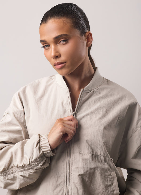 Gym King Ruched Woven Bomber Light Stone