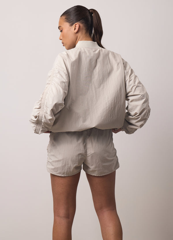 Gym King Ruched Woven Bomber Light Stone