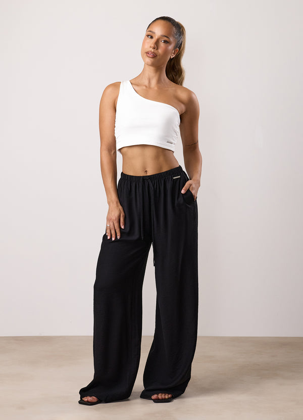 Gym King Signature Woven Trousers Black