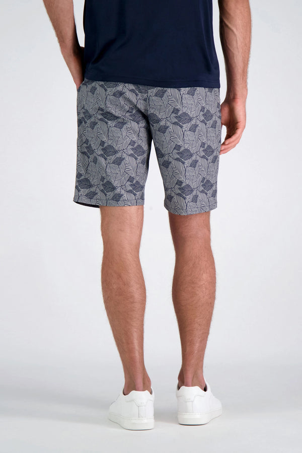 Haggar The Active Series™ Hybrid Leaves Print 9.5-inch Short Grey