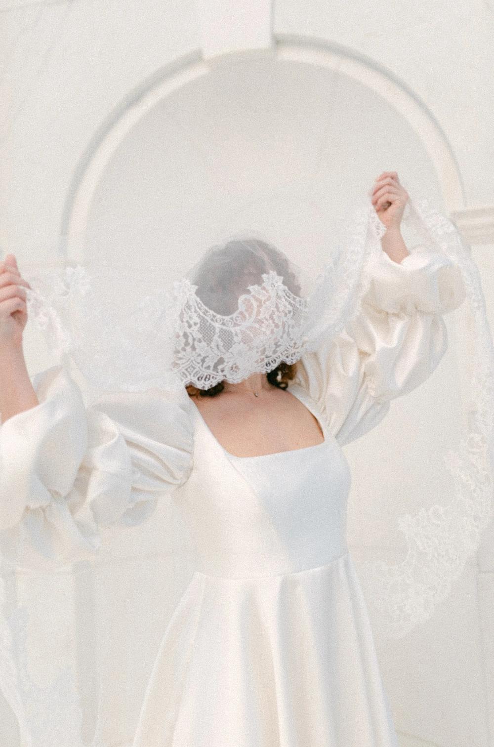 Halfpenny London Broad Lace Veil