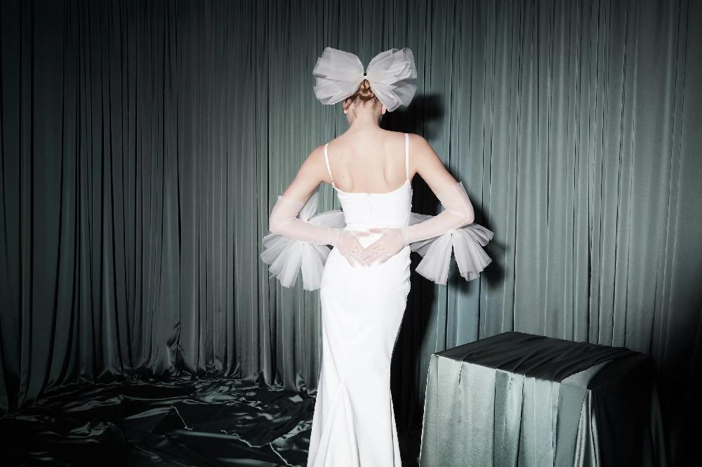 Halfpenny London CREST BOW COMB