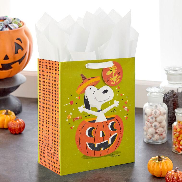 Hallmark 13" Peanuts® Snoopy In Pumpkin Large Halloween Gift Bag