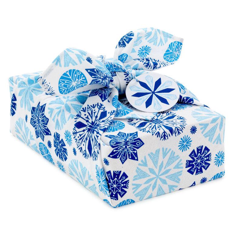hallmark 26" Blue Snowflakes Holiday Fabric Gift Wrap With Gift Tag